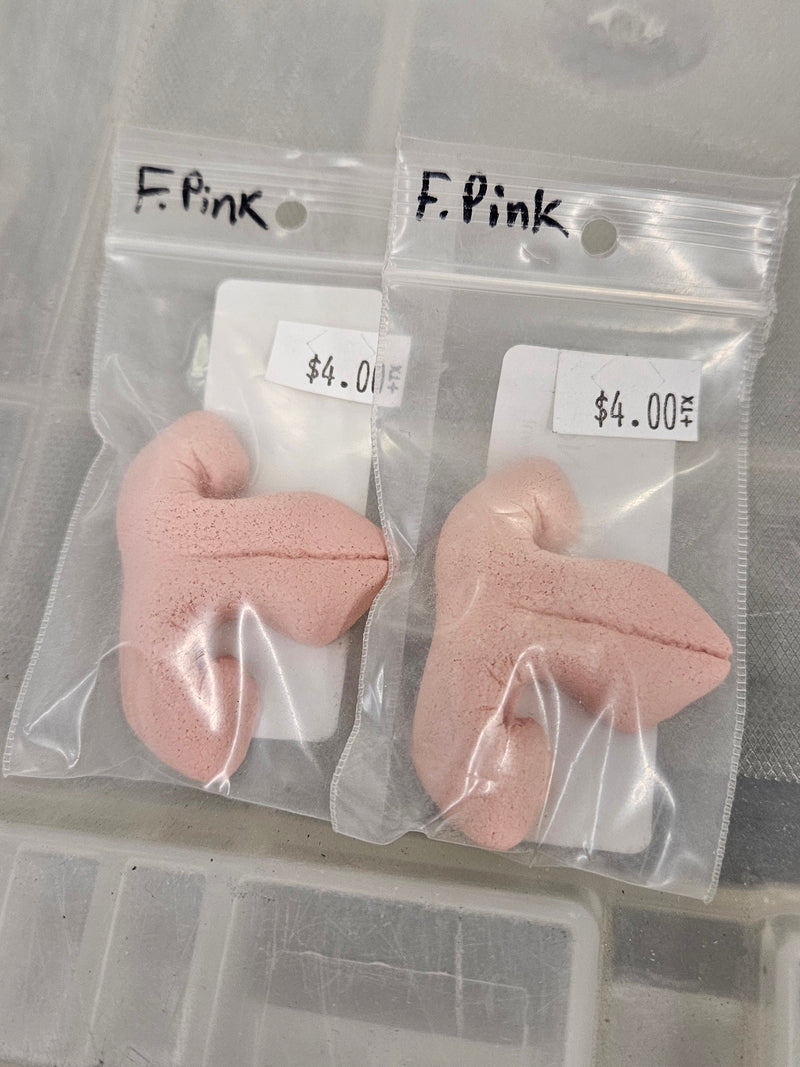 Ready to ship: Plastic Realistic Medium Feline Nose