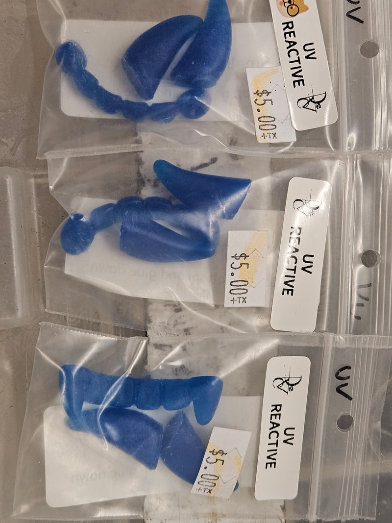 Ready to Ship - Heavy Discount Item: Small Teeth