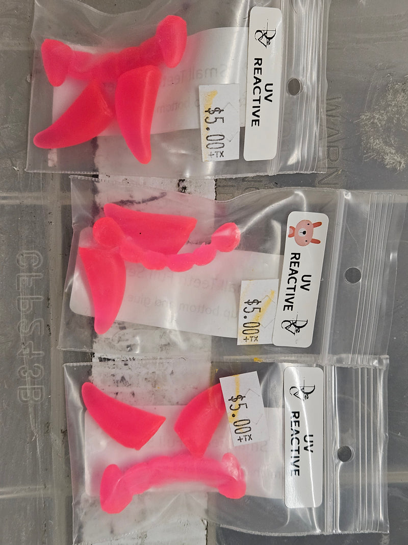 Ready to Ship - Heavy Discount Item: Small Teeth