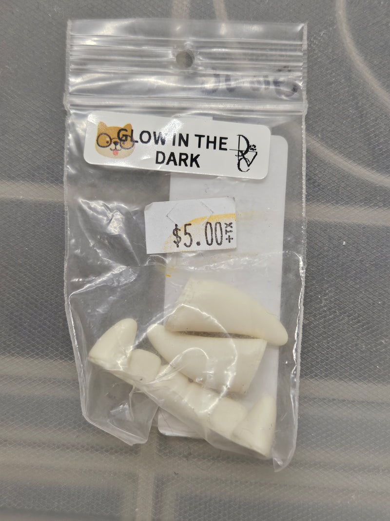 Ready to Ship - Heavy Discount Item: Small Teeth