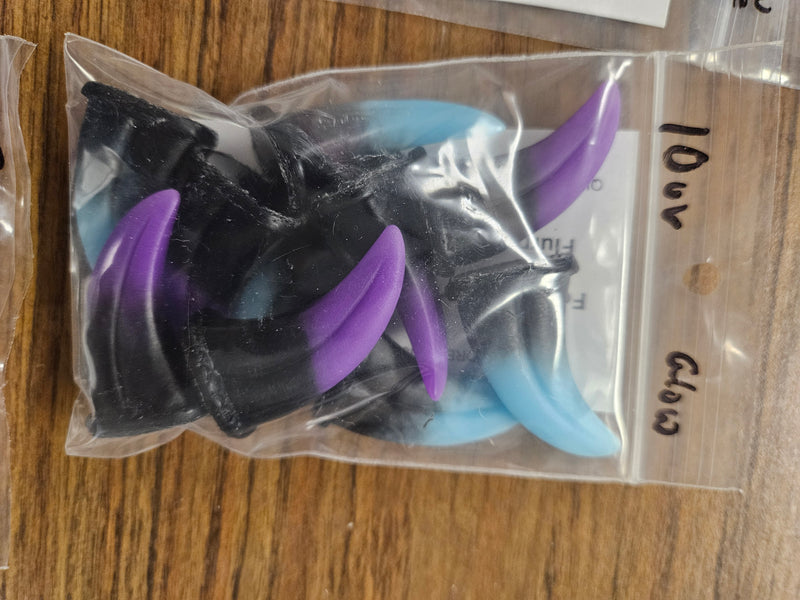 Ready to ship: Mini Raptor Claw Packs