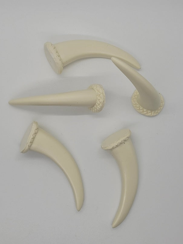 Basic Opaque Grizzly Claws *Sold Per Claw*