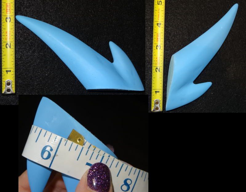 Plastic Opaque 2 Point Horn *Sold Per Horn*