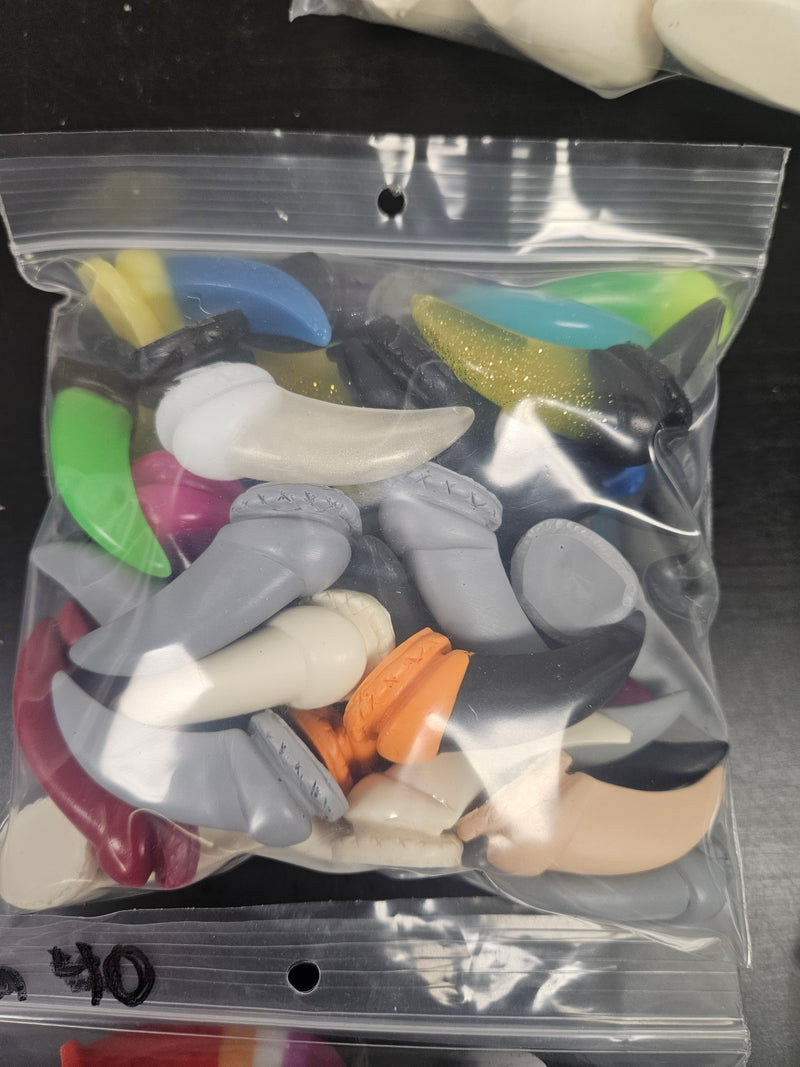 Discounted Item: Sergal Hand Claws