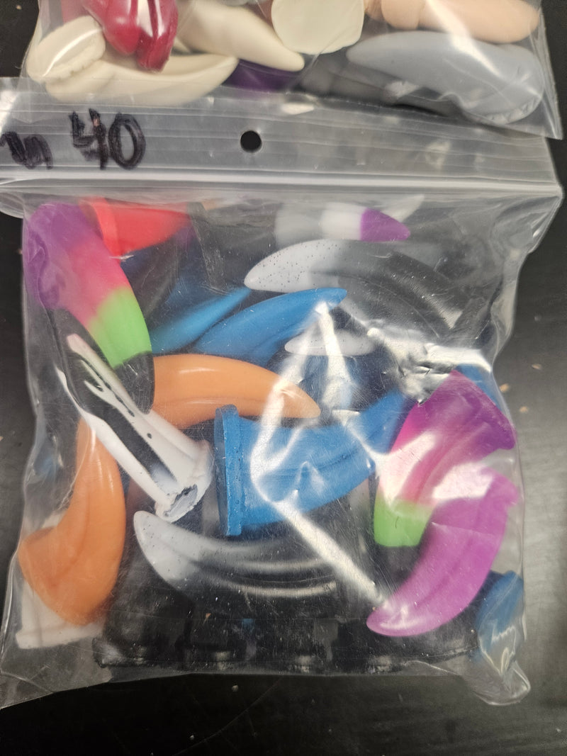Discounted Item: Raptor Claws